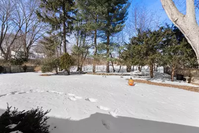 60 Lindbergh Ave, Newton, MA 02465 - Photo 20