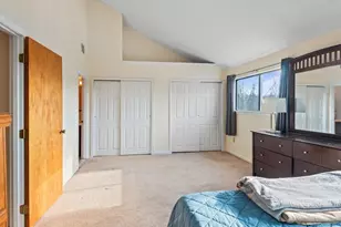 5 Country Club Ln, Milford, MA 01757 - Photo 18