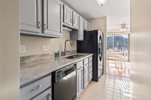 5 Country Club Ln, Milford, MA 01757 - Photo 10