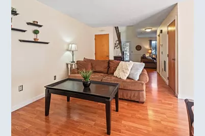 5 Country Club Ln #B, Milford, MA 01757 - Photo 4