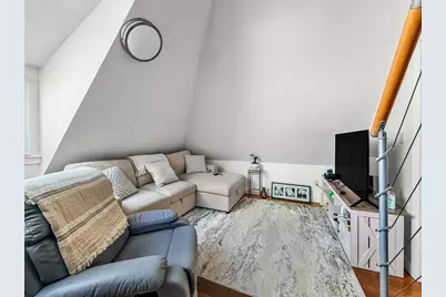 83 Pleasant St #7, Marblehead, MA 01945 - Photo 4