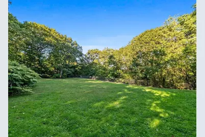 33 Boulder Rd, Wellesley, MA 02481 - Photo 2