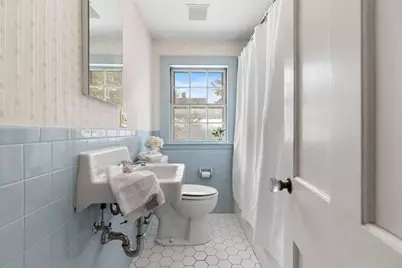 61 Ellsworth Ave, Beverly, MA 01915 - Photo 18