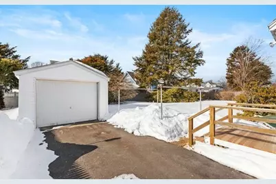 61 Ellsworth Ave, Beverly, MA 01915 - Photo 28