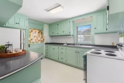 61 Ellsworth Ave, Beverly, MA 01915 - Photo 4