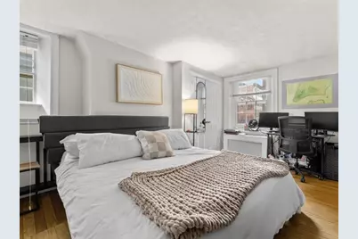 11 Myrtle St #2, Boston, MA 02114 - Photo 4