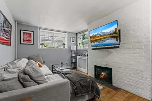 11 Myrtle St, Boston, MA 02114 - Photo 10