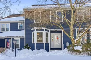 4 Waterfall Ln, Milford, MA 01757 - Photo 2