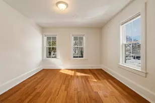 105 Nonotuck St, Holyoke, MA 01040 - Photo 10