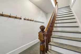 105 Nonotuck St, Holyoke, MA 01040 - Photo 4