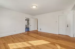 105 Nonotuck St, Holyoke, MA 01040 - Photo 8