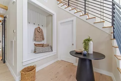 54 Pilgrim Rd, Natick, MA 01760 - Photo 2