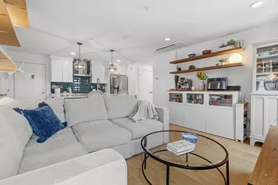 4 Anawan Ave #7, Boston, MA 02132 - Photo 10