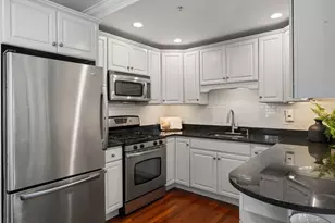 39 Oak St, Somerville, MA 02143 - Photo 4