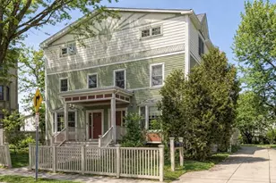 39 Oak St, Somerville, MA 02143 - Photo 2