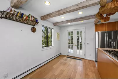 764 Hammond St, Brookline, MA 02467 - Photo 14