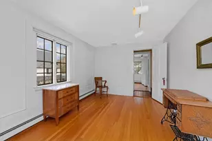 764 Hammond St, Brookline, MA 02467 - Photo 18