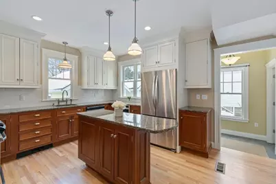 10 Winchester St, Haverhill, MA 01835 - Photo 8