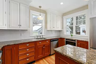 10 Winchester St, Haverhill, MA 01835 - Photo 12