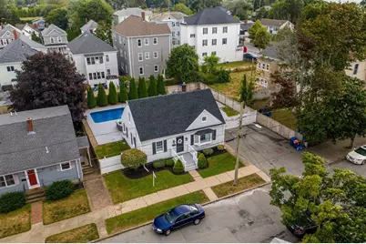 166 Charles St, New Bedford, MA 02744 - Photo 4