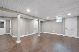 166 Charles St, New Bedford, MA 02744 - Photo 24