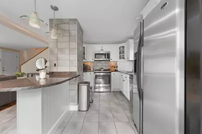 166 Charles St, New Bedford, MA 02744 - Photo 14