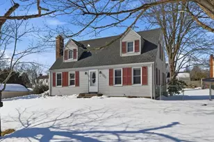 32 Glenview Dr, West Springfield, MA 01089 - Photo 1