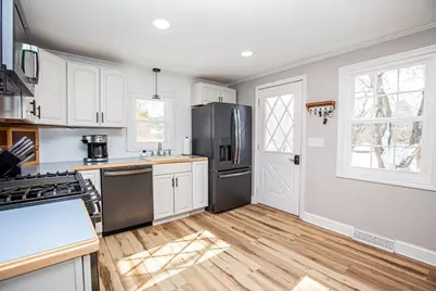 128 Tremont St, Mansfield, MA 02048 - Photo 6