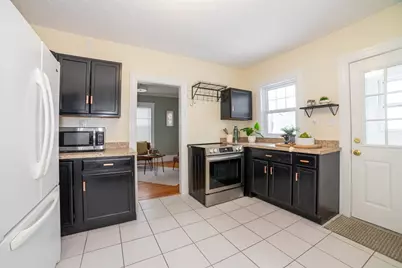 110 Beverly Road, Worcester, MA 01605 - Photo 6