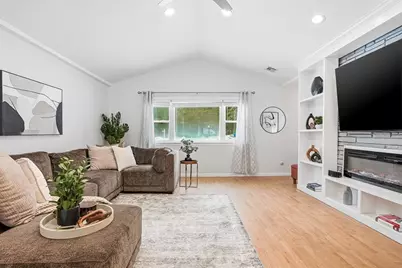 128 Clinton St, Hopkinton, MA 01748 - Photo 6