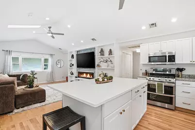 128 Clinton St, Hopkinton, MA 01748 - Photo 4