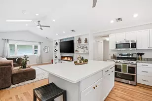 128 Clinton St, Hopkinton, MA 01748 - Photo 4