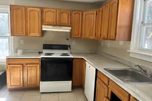 303 W Main St, Millbury, MA 01527 - Photo 10