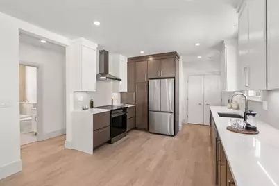 10-12 Clyde Rd #1, Watertown, MA 02472 - Photo 12