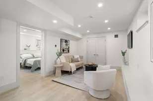 10-12 Clyde Rd, Watertown, MA 02472 - Photo 34