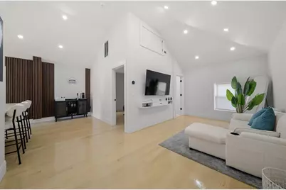 263 Princeton St, Boston, MA 02128 - Photo 10