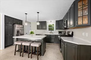 32 Stratton Dr, Hudson, MA 01749 - Photo 6