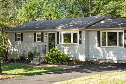 32 Stratton Drive, Hudson, MA 01749 - Photo 2