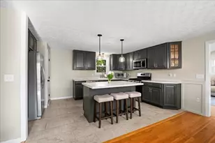 32 Stratton Dr, Hudson, MA 01749 - Photo 4