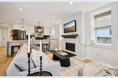 10 Wakefield Ave #B, Wakefield, MA 01880 - Photo 8