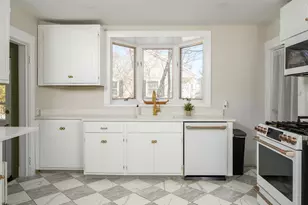 47 Academy Ave, Weymouth, MA 02189 - Photo 16