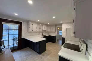 4 Linda Ln, Franklin, MA 02038 - Photo 2