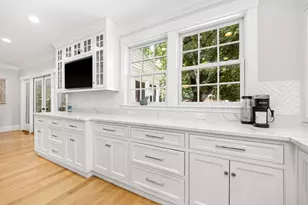 6 Leavitt St, Hingham, MA 02043 - Photo 8