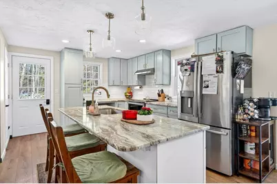 370 W Townsend Rd, Lunenburg, MA 01462 - Photo 6