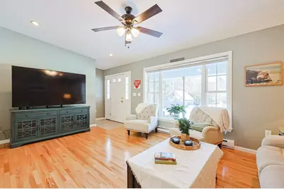 8 Wallis St, Douglas, MA 01516 - Photo 40