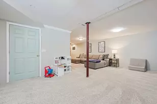 8 Wallis St, Douglas, MA 01516 - Photo 28