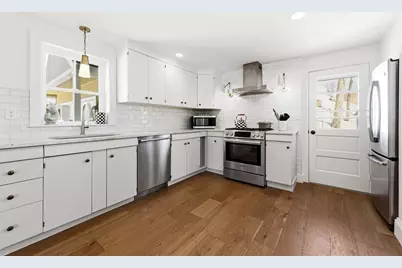 7 Hoyt Ave, Amesbury, MA 01913 - Photo 6