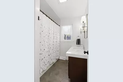 7 Hoyt Ave, Amesbury, MA 01913 - Photo 16