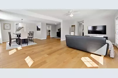 7 Hoyt Ave, Amesbury, MA 01913 - Photo 12