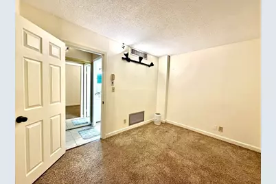 70 Southbridge St #703, Worcester, MA 01608 - Photo 8